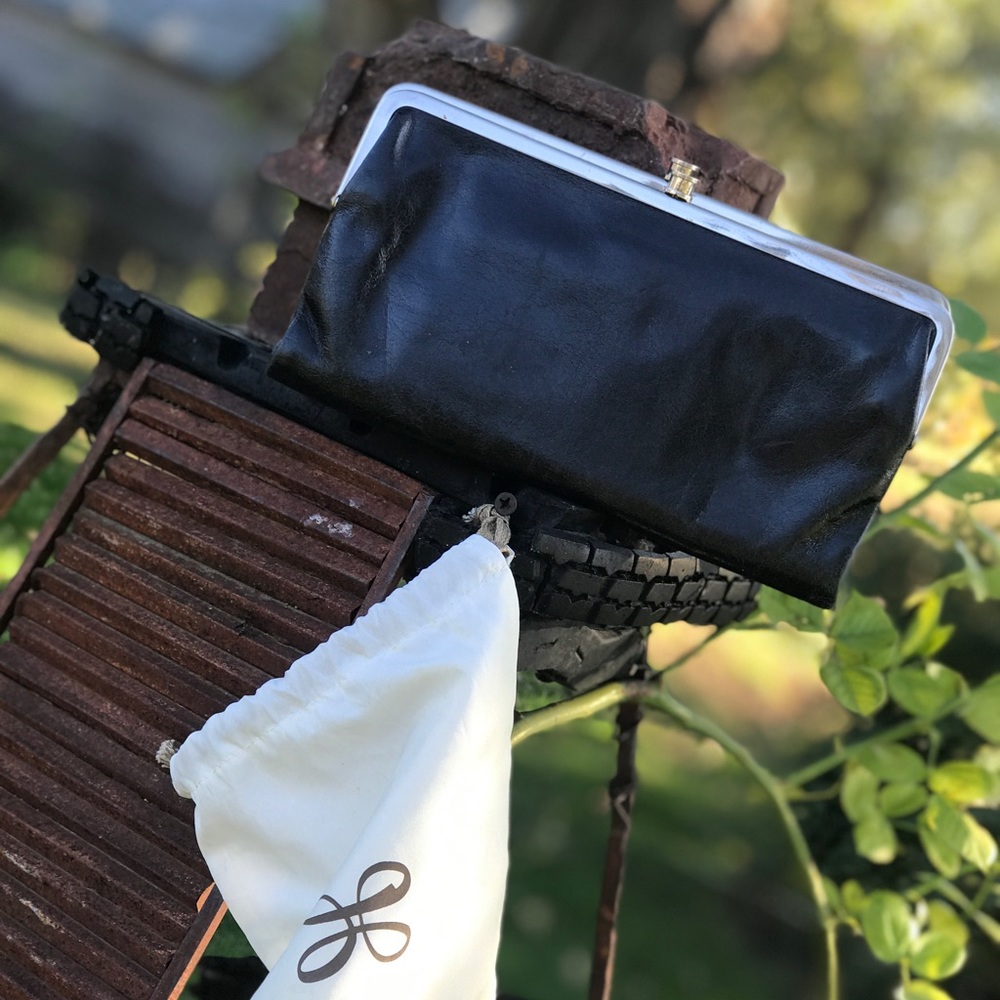 HOBO Lauren Clutch